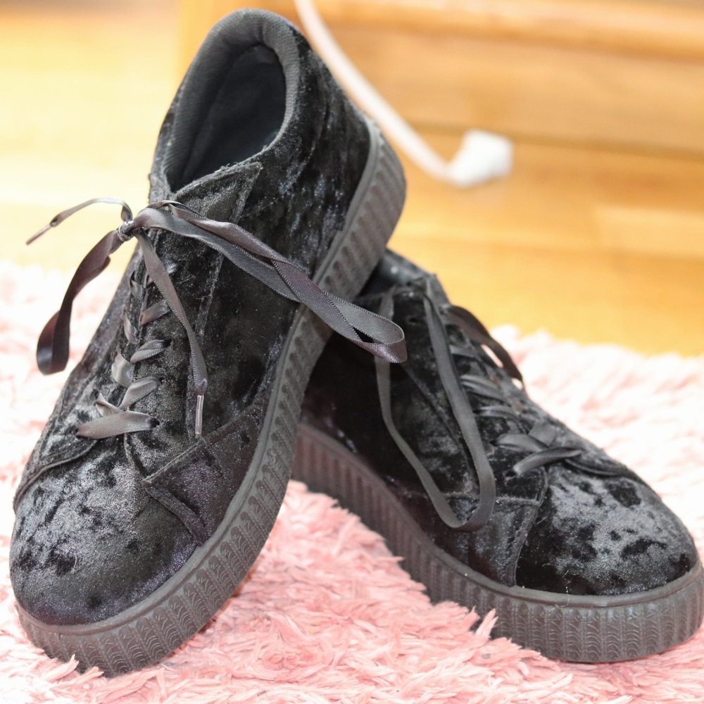 Platform sneakers
